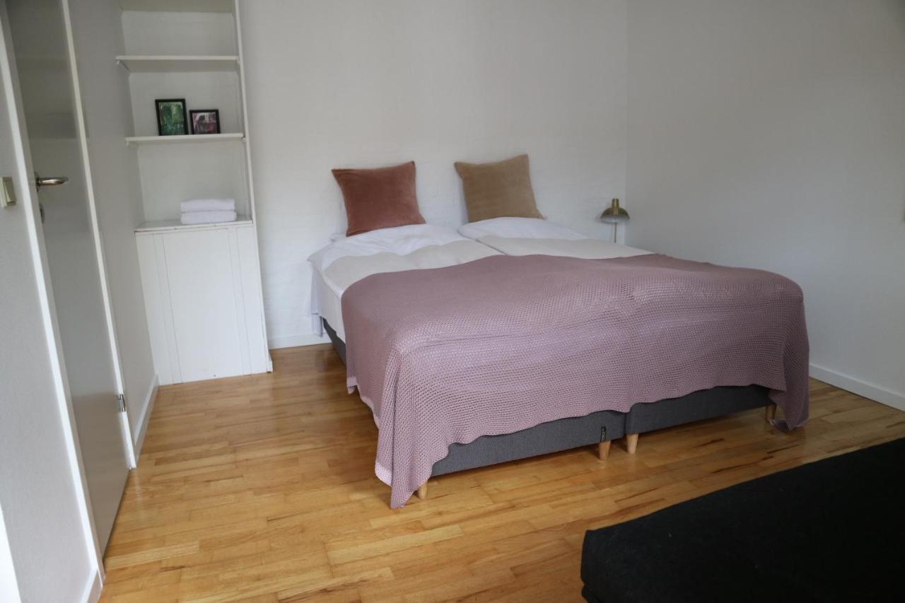 Birkelygaard Bed & Breakfast Hårby Esterno foto